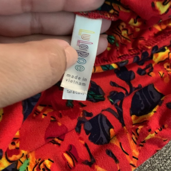 Lularoe TC Leggings - Picture 2 of 2